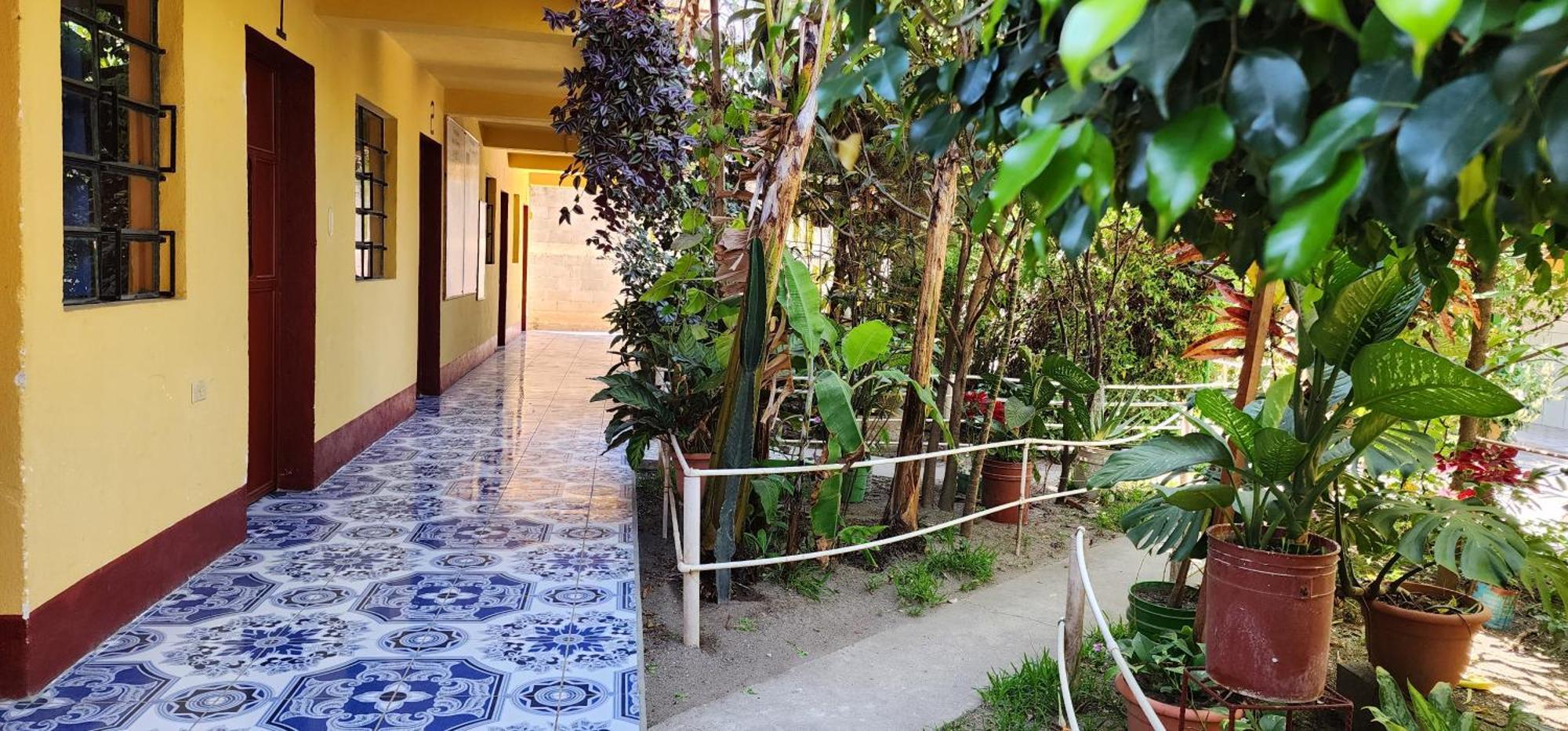 Hospedaje Santo Domingo Panajachel Exterior foto